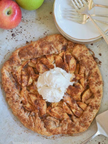 Cinnamon apple crostata with a scoop of ice cream