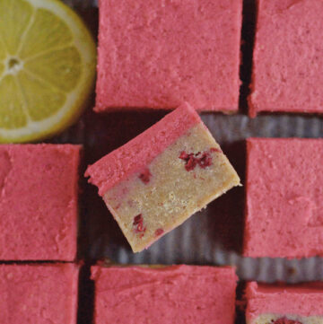 inside slice of lemon raspberry bars