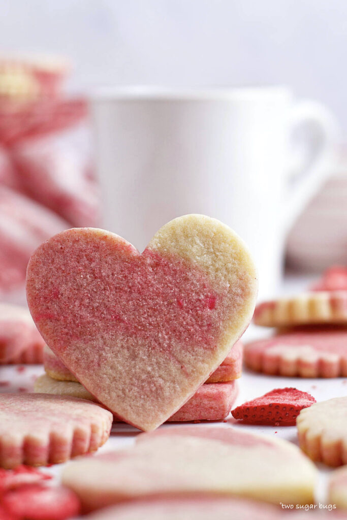 heart shape marble sugar cookie with a coffee mug