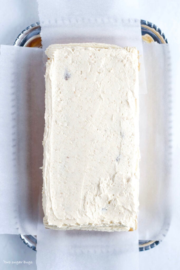 layer of shortbread frosting on top of the cake