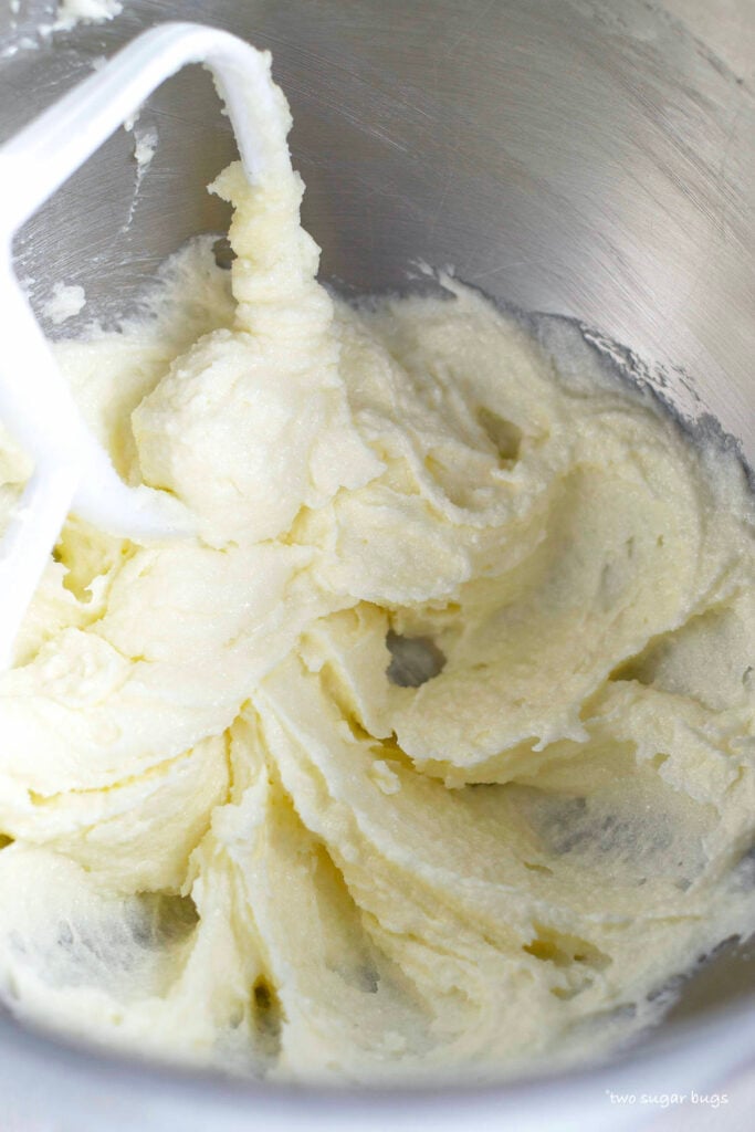 creamed butter, sugar and oil in a mixing bowl