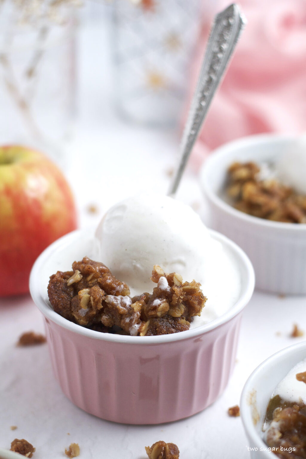 EASY Bourbon Apple Crisp two sugar bugs