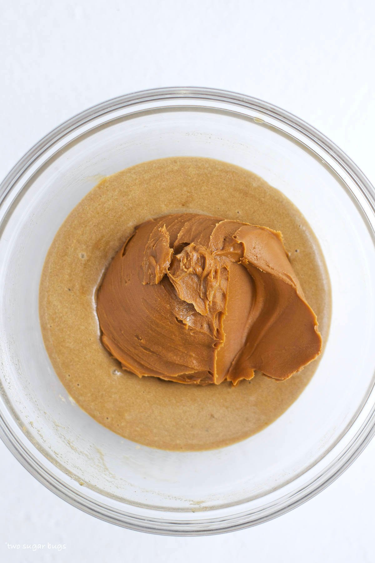cookie butter added to eggs and sugars