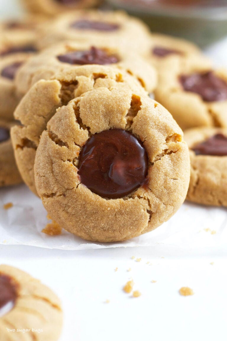 Peanut Butter Thumbprint Cookies {no chill} two sugar bugs