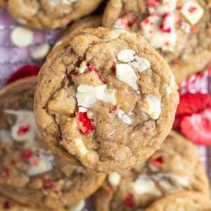 unclose look at strawberry white chocolate chip cookies