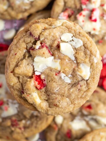 unclose look at strawberry white chocolate chip cookies