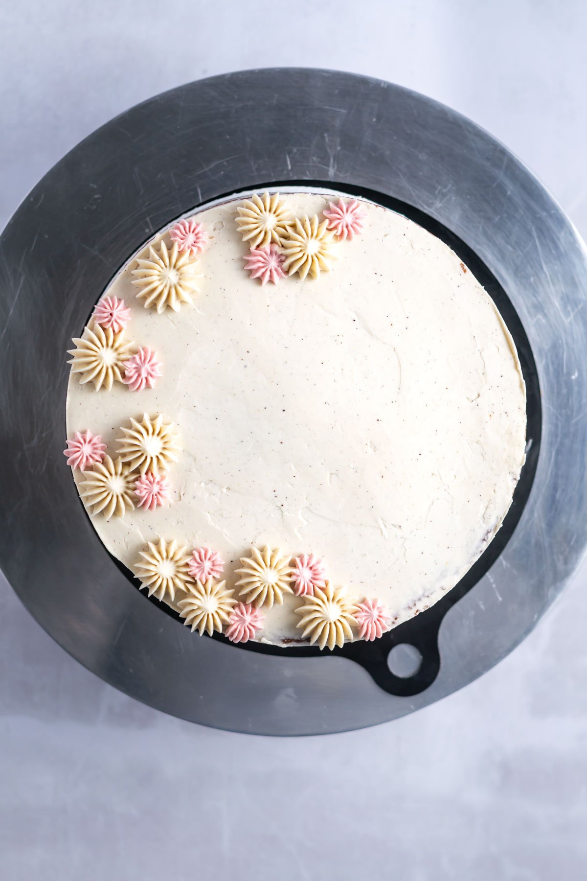 decorated vanilla bean cake top