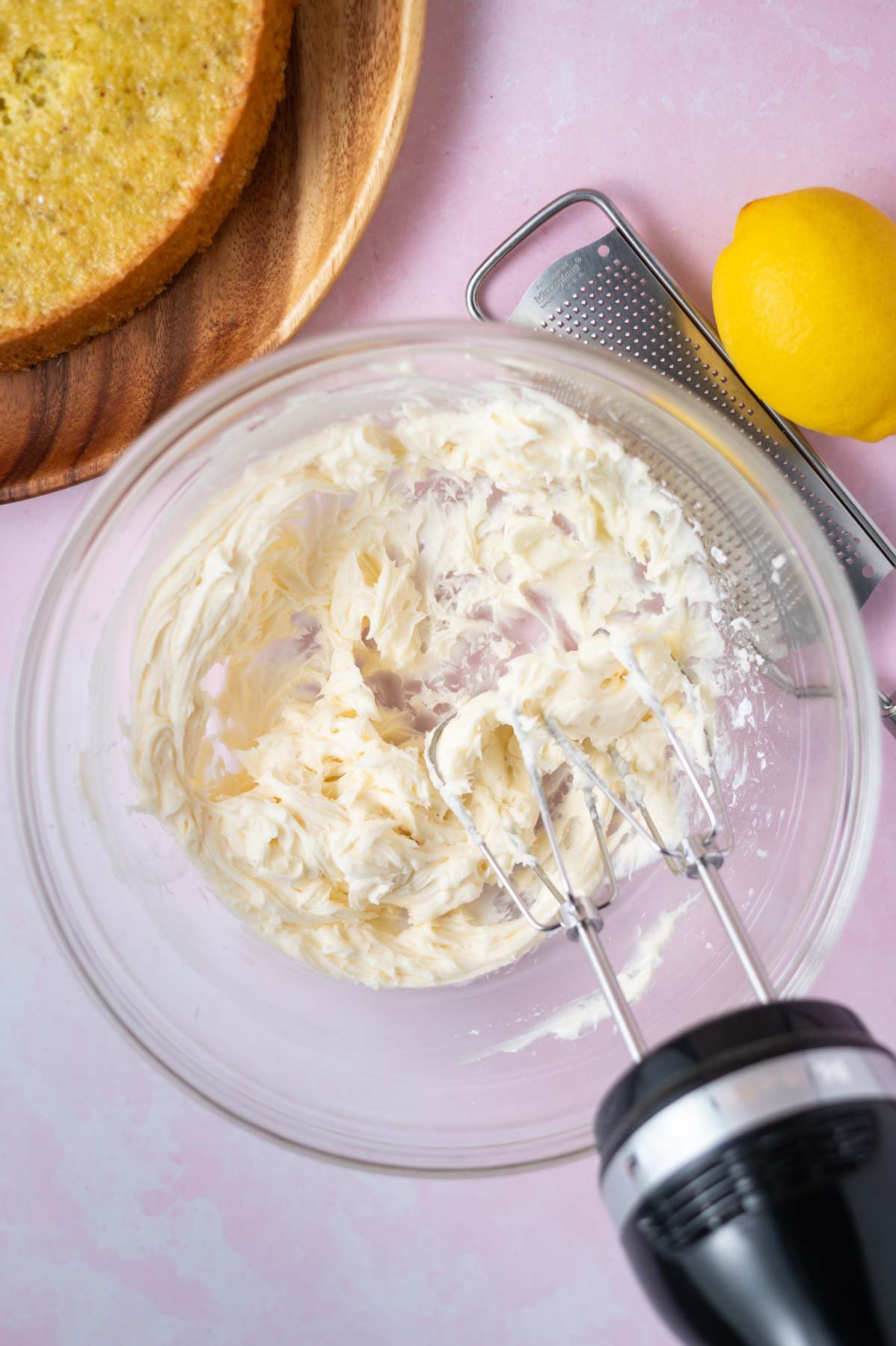 mascarpone, confectioners' sugar and vanilla mixed together in a glass bowl