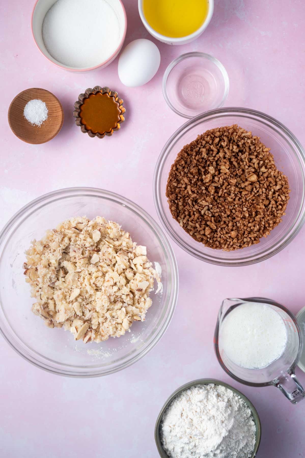 almond brown sugar cinnamon filling and almond streusel in bowls